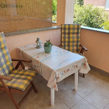 アパート Mit Privater Terrasse By Interhome