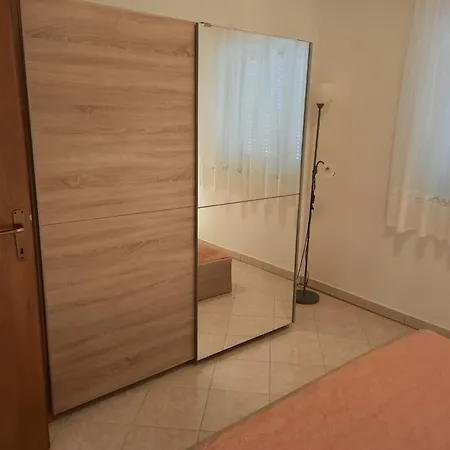Apartmán Mit Privater Terrasse By Interhome