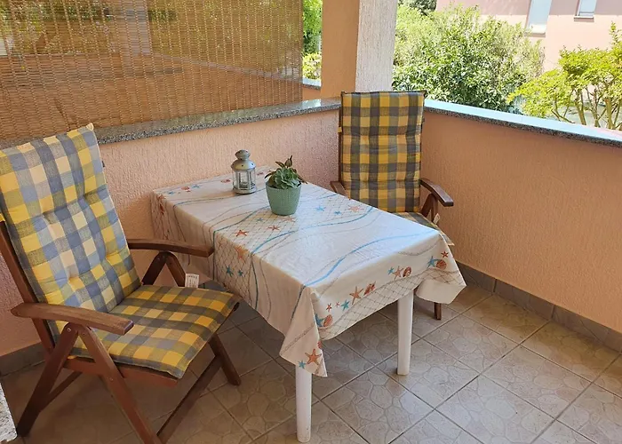 شقة Mit Privater Terrasse By Interhome