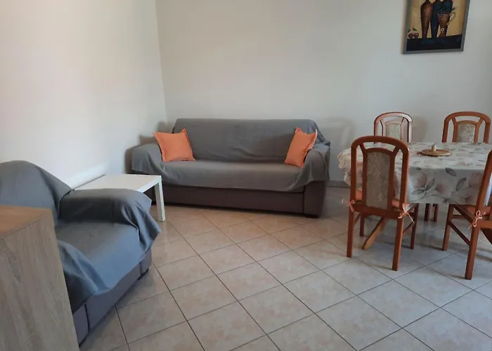 Mit Privater Terrasse By Interhome アパート *