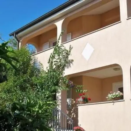 Mit Privater Terrasse By Interhome * Banjole