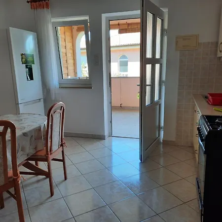 شقة Mit Privater Terrasse By Interhome *
