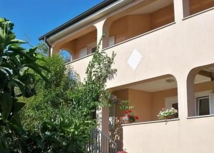 Mit Privater Terrasse By Interhome * Banjole