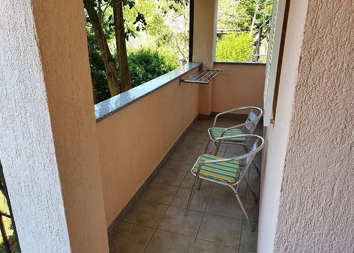 Mit Privater Terrasse By Interhome *