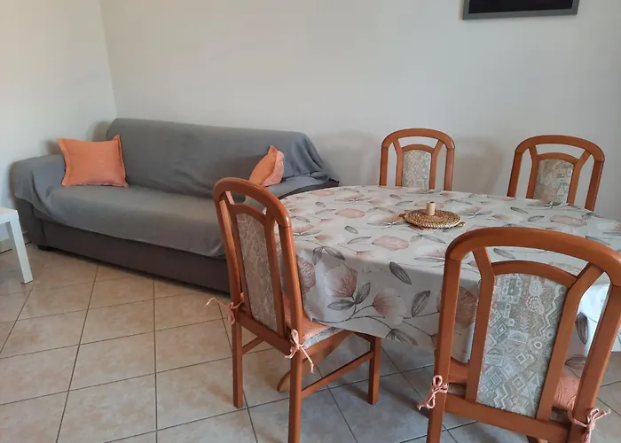 Mit Privater Terrasse By Interhome Apartamento